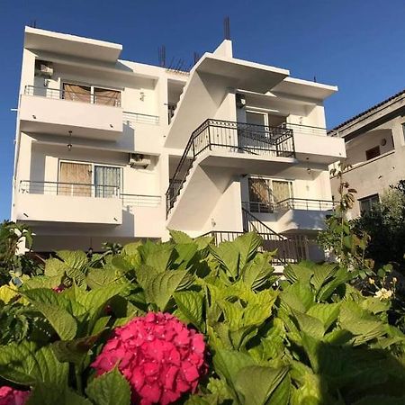B&B Lovac Hasa 2 Улцинь Екстер'єр фото