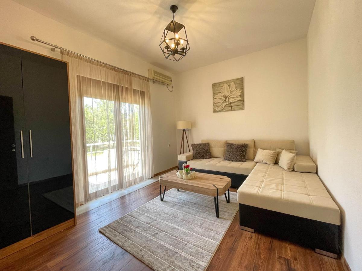 B&B Lovac Hasa 2 Улцинь Екстер'єр фото