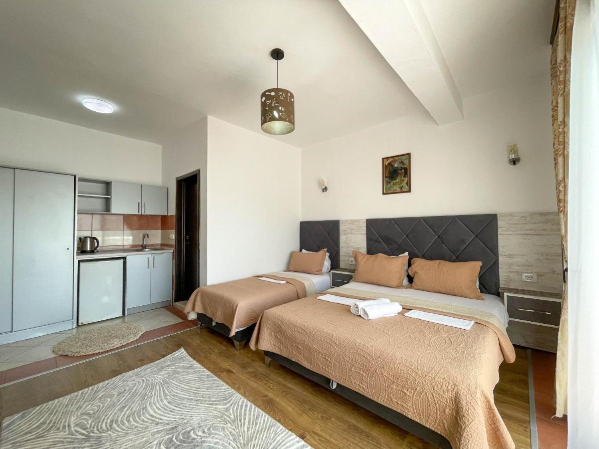 B&B Lovac Hasa 2 Улцинь Екстер'єр фото