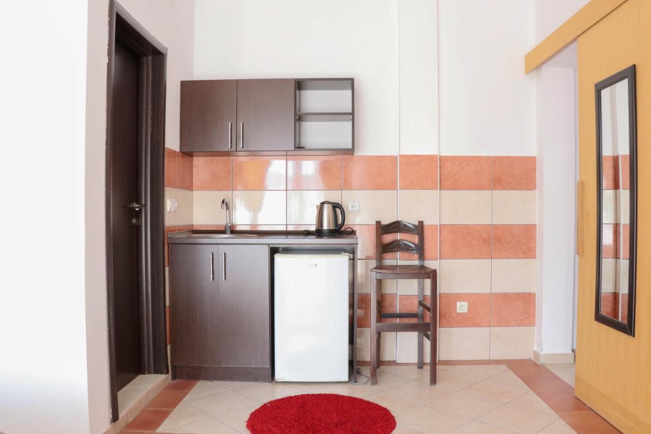 B&B Lovac Hasa 2 Улцинь Екстер'єр фото